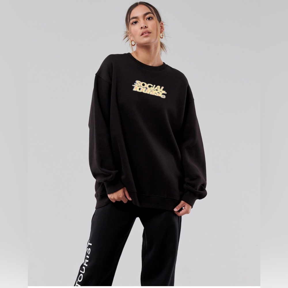 Black Social Tourist Women's Sweatshirt